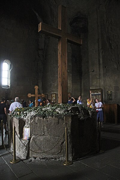 Файл:Mtskheta-Jvari-Kirche-46-Kreuz der hl Nino-2019-gje.jpg