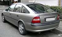 Pre facelift Opel Vectra (hatchback)