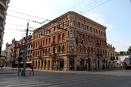 Schmidts' Tenement with one of the oldest pharmacies in the city (ul. Piotrkowska 225)