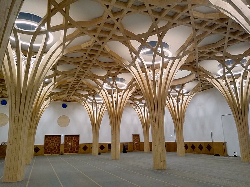 File:Cmglee Cambridge Mosque hall.jpg