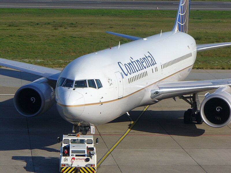 File:Continental Airlines 767-200ER.jpg