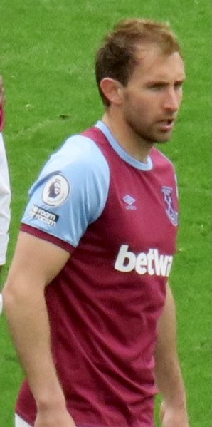 Файл:Craig Dawson WHU (cropped).jpeg