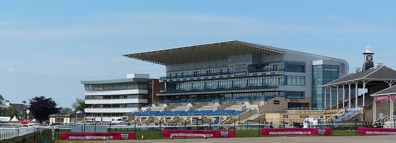 File:Doncaster Racecourse 1.jpg