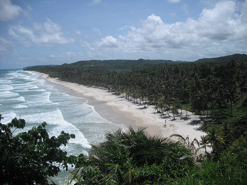 File:Praia de Itacarezinho.JPG