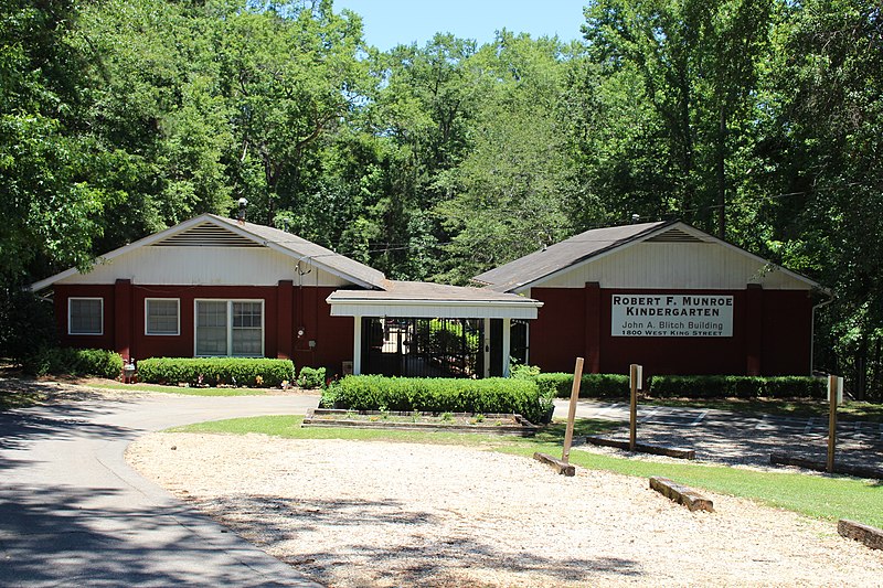 File:Robert F. Munroe Kindergarten.jpg