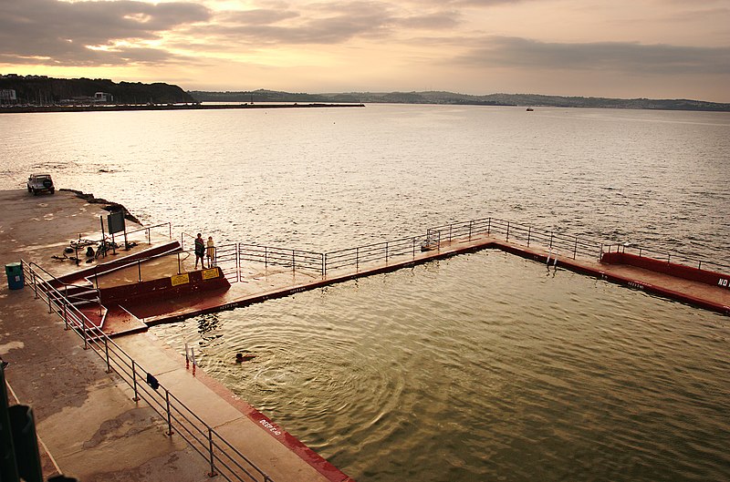 File:Shoalstone Lido.jpg