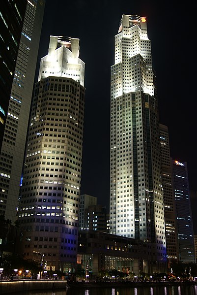 File:UOB Plaza with Floodlights.jpg