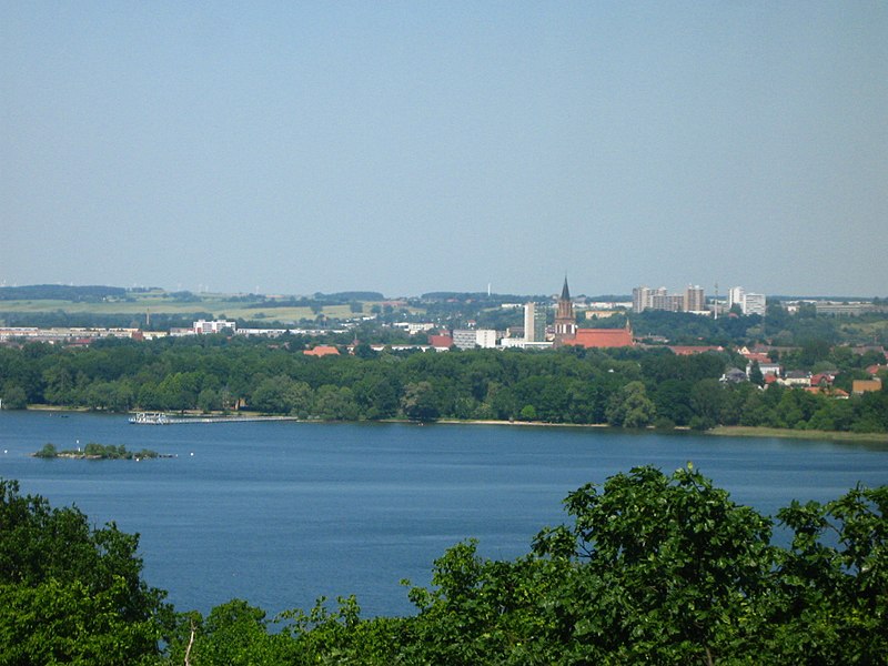 File:Tollensesee-02-06-2008-187.jpg