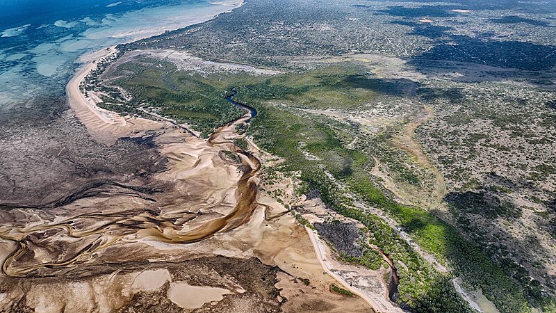 File:Vilanculos from air 4.jpg