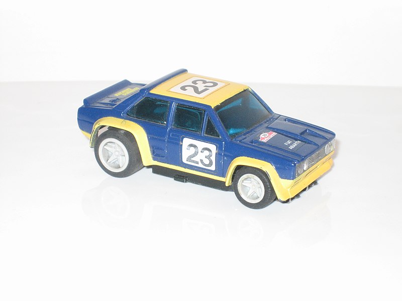 File:Fiat num23 dkblue powertrack.JPG