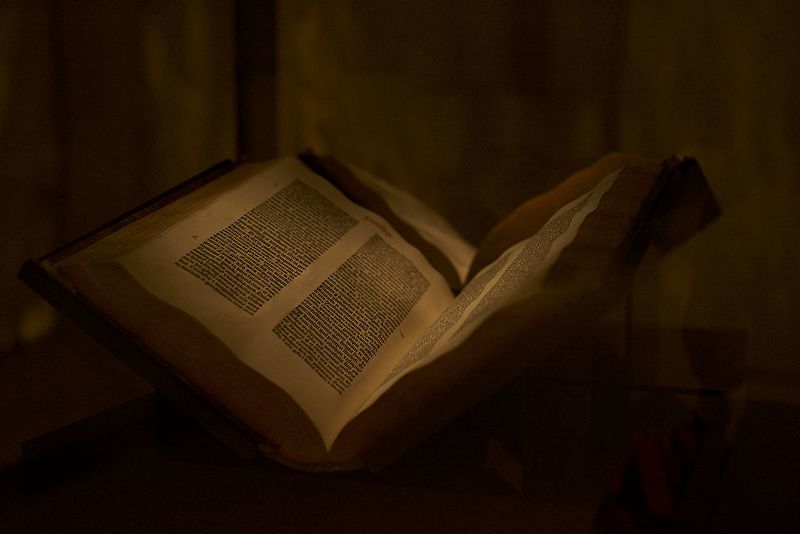 File:Gutenberg Bible at Yale.jpg