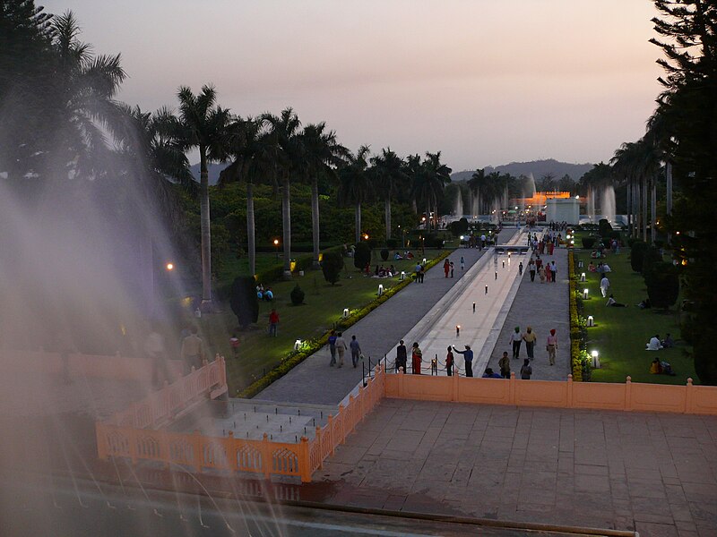 File:Pinjore Gardens.JPG