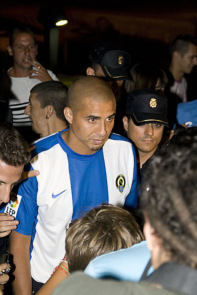 Archivo:Trezeguet presentación Hércules 3.jpg