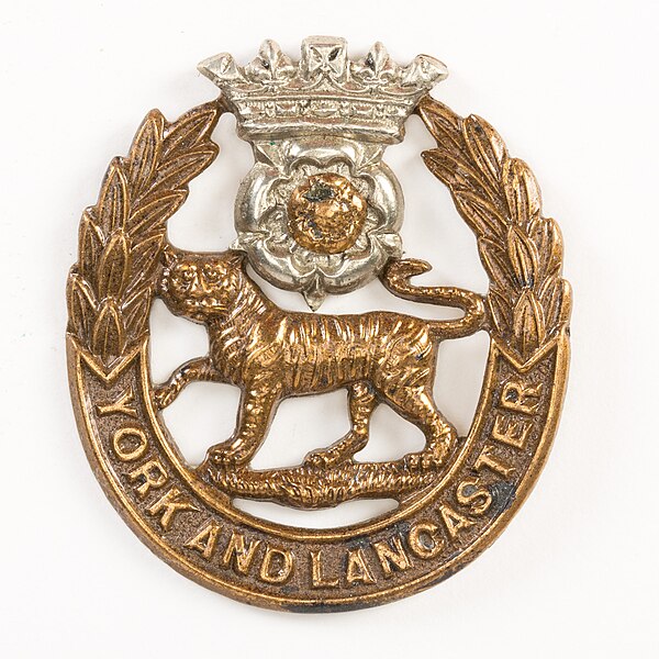 File:Badge, regimental (AM 791005-1).jpg