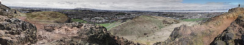 File:Edinburgh from arthurs seat.JPG