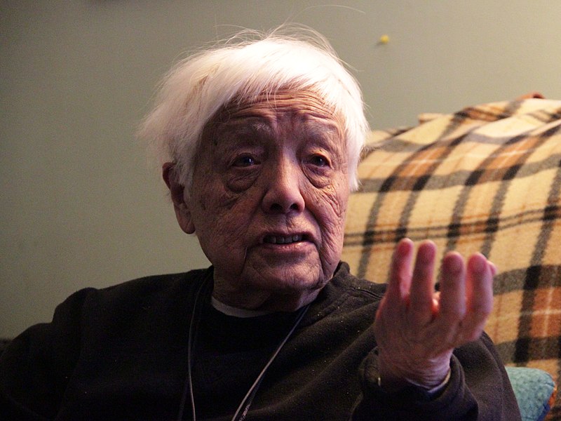 Archivo:Grace Lee Boggs 2012.jpg