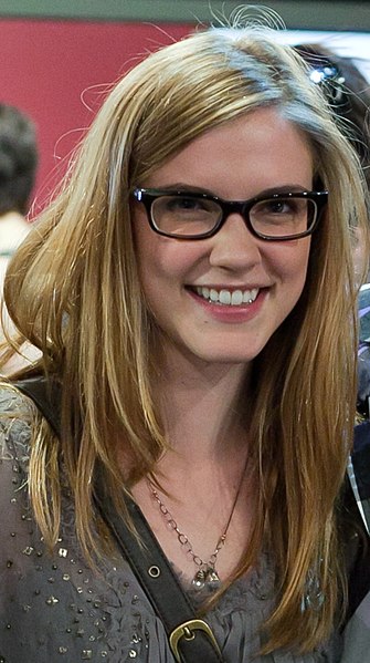 File:Sara Canning.jpg