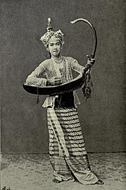 An early 20th century photo depicting a Burmese maiden with the saung.