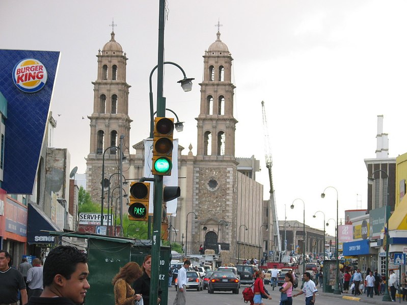 File:Ciudad juarez street.jpg