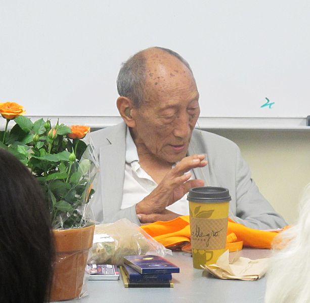 File:Khyongla Rinpoche teaching, 2014-09-22.JPG