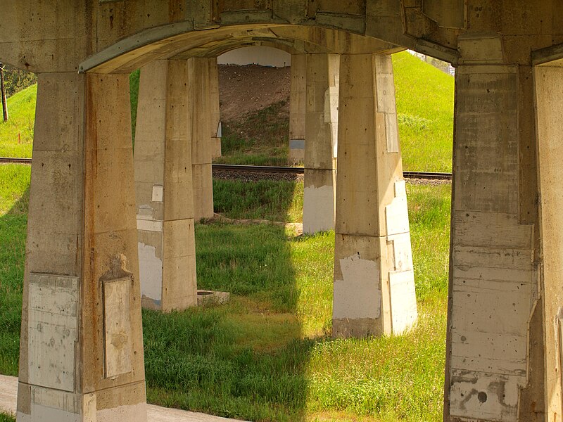 File:Underpass.jpg