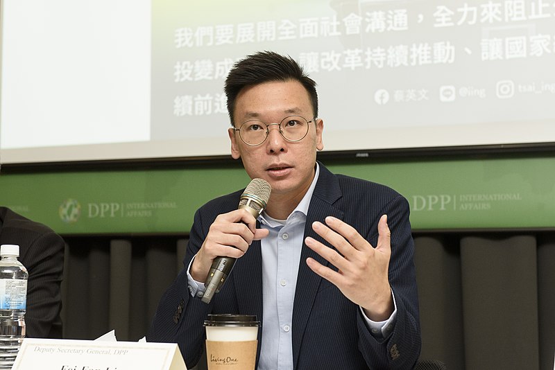 File:林飛帆於公投說明會演講.jpg