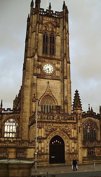 File:2004-10-09 Manchester Cathedral.jpg