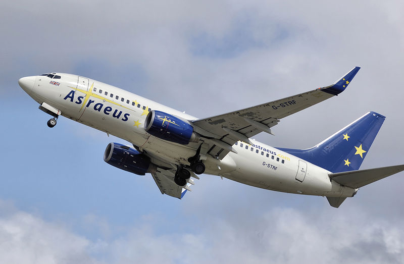 File:Astraeus b737-700 g-strf arp.jpg