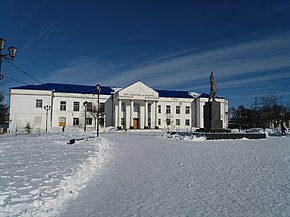 Памятник Ленину перед Домом Культуры