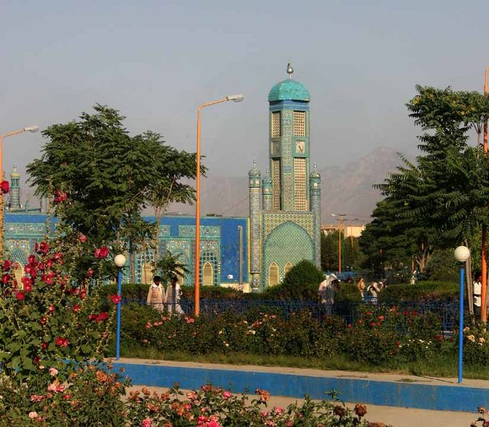 Файл:Mazar-e Sharif - scene.jpg