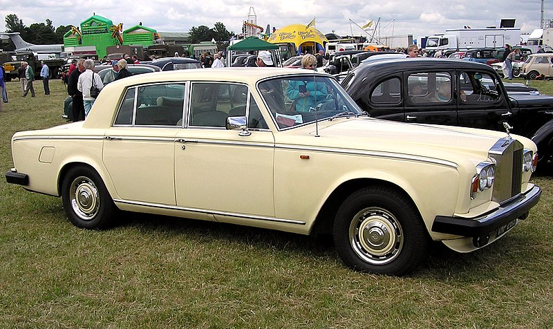 File:1977.rolls.royce.silver.shadow.arp.jpg