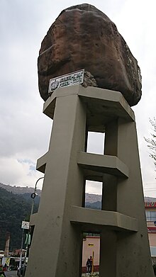 Achachicala, monumento.jpg