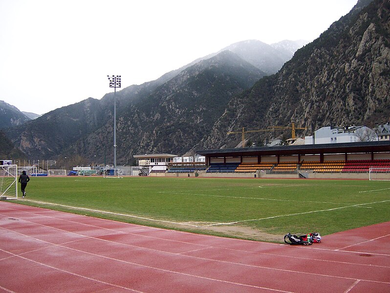 File:Estadi Comunal Vella.jpg