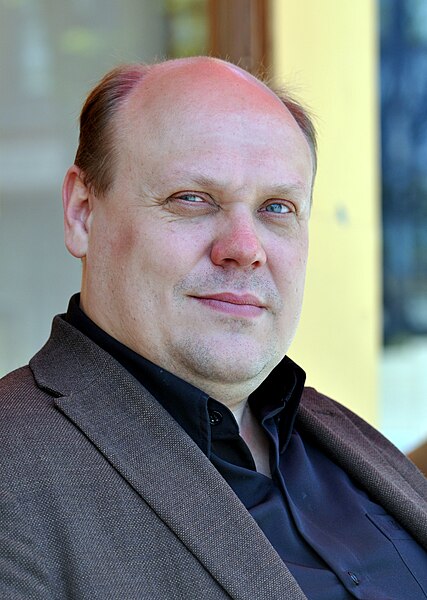 File:Hannu-Pekka Björkman.jpg