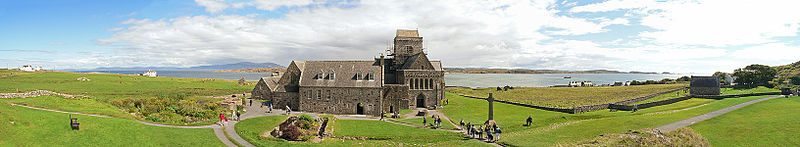 Файл:Iona Abbey. Panorama.jpg