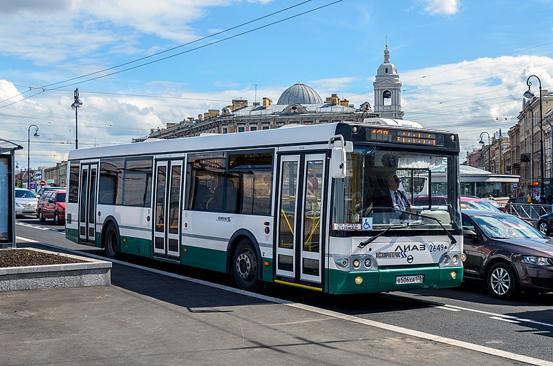 Файл:LiAZ-5292 in SPB 01.jpg