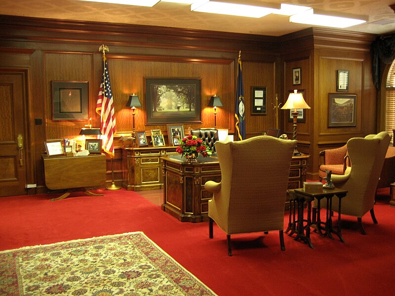 File:Gov of ky office.jpg