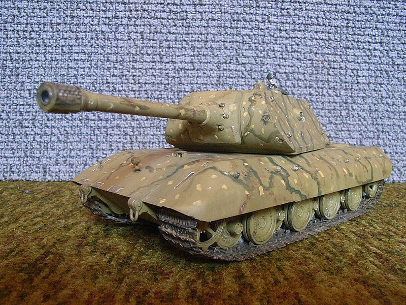 Файл:Panzer E-100 (Modell).jpg