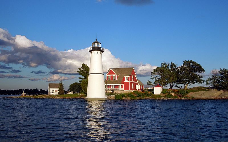 File:Rock Island Light Station.jpg