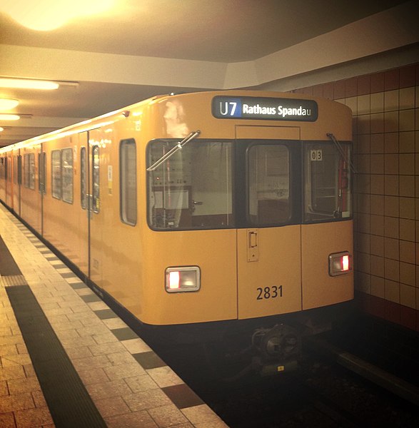 Файл:Berlin U-Bahn Train (15312179506).jpg