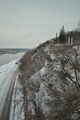 Вид на сад Салавата Юлаева и реку Белую с Оренбургского моста