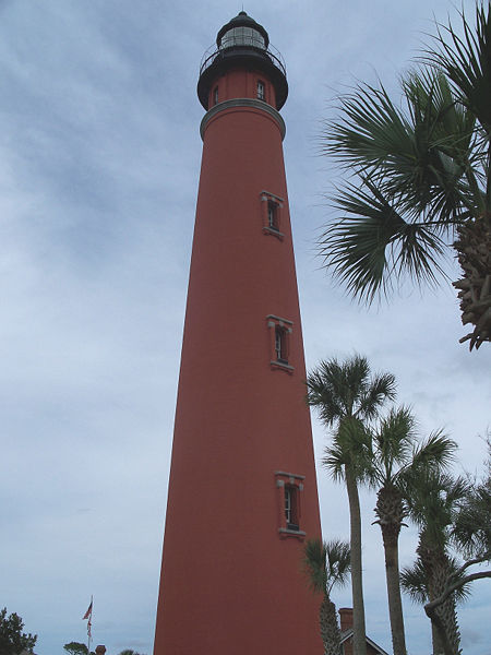 File:Ponce Inlet Lighthouse04.jpg