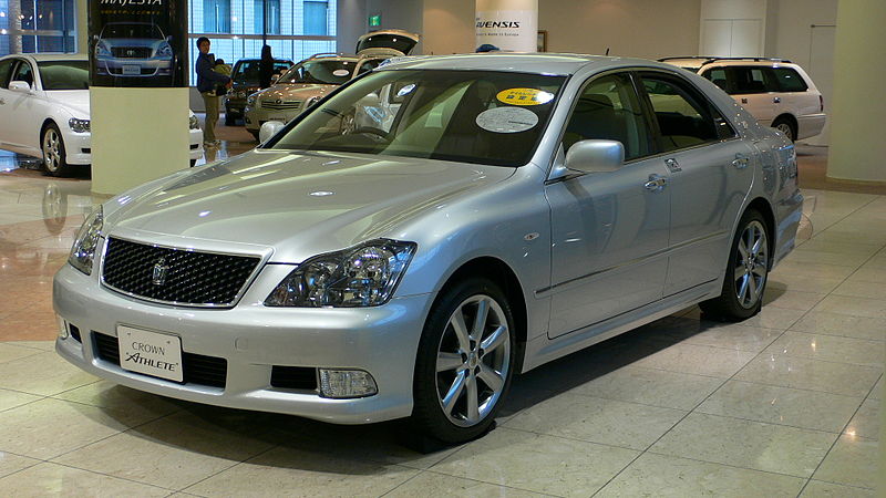 File:2005 Toyota Crown-Athlete 01.jpg