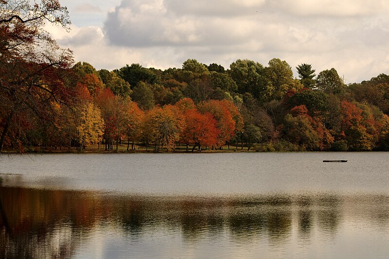 File:Lake Topanemus in Autumn.jpg