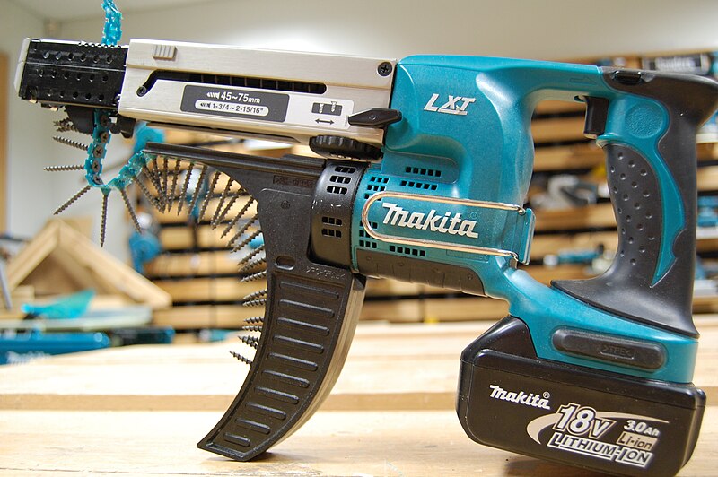 Файл:Makita Auto-feed Screwdriver.jpg