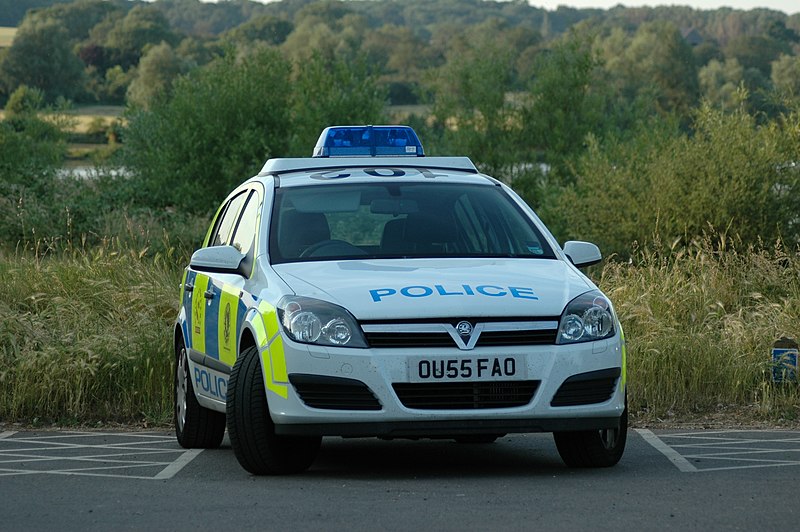 File:Bedfordshire-Police-car.jpg