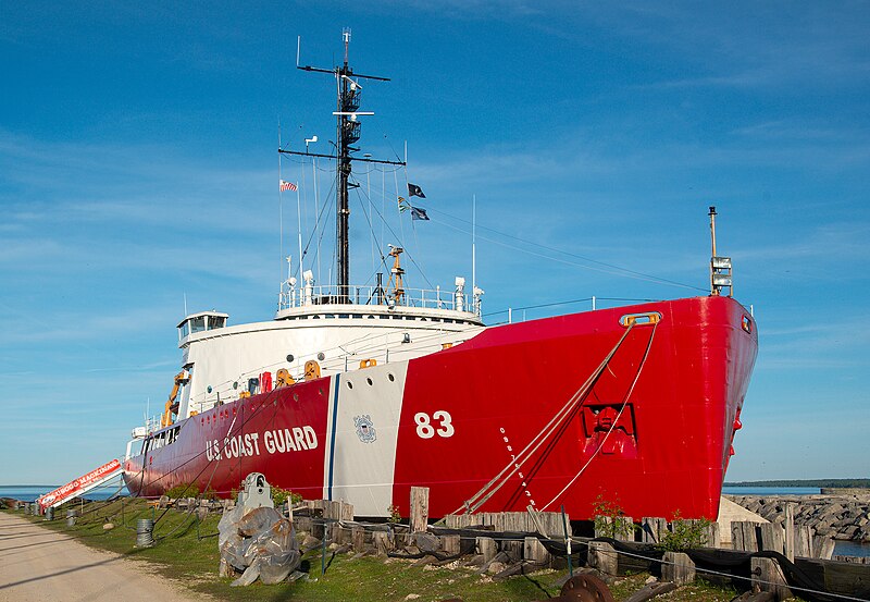 File:Coast Guard Icebreaker mackinaw.jpg