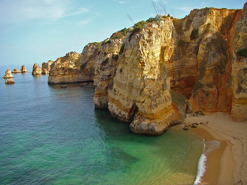 File:Dona Ana beach, Lagos.jpg