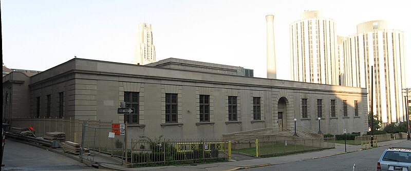 File:Frick International Studies Academy.jpg