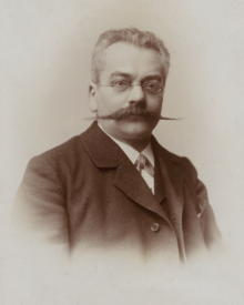 Kurd Laßwitz, 1900 (cropped).png